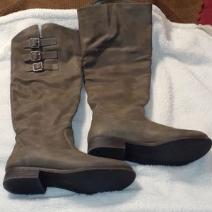 Shoe Dazzle boots